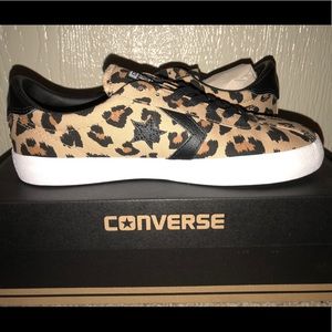 Converse shoes. Unisex.